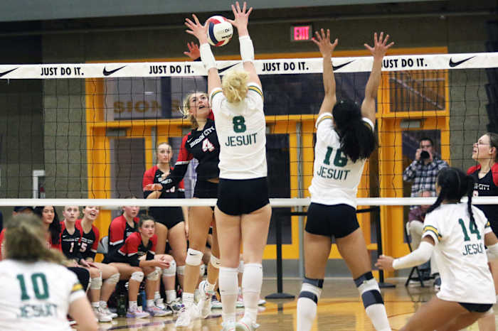 a Jesuit Oregon City 6A Oregon volleyball final November 4 2023 Dan Brood 22